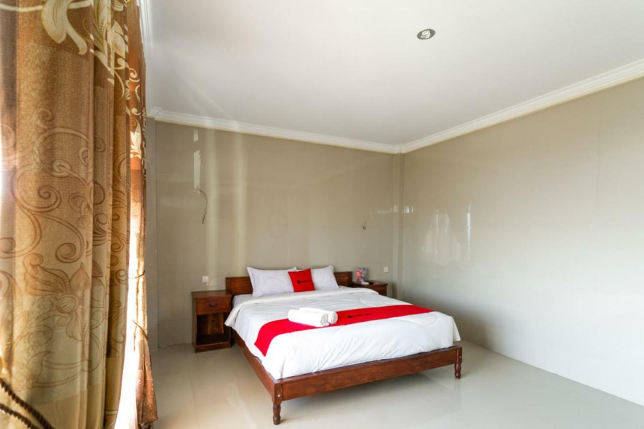 เรดดอร์ซ เนียร์ ปารังตริติส บีช Hotel ปารังตรีติส ภายนอก รูปภาพ