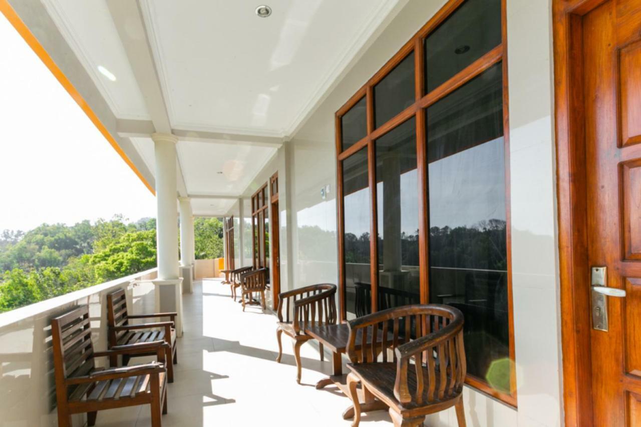 เรดดอร์ซ เนียร์ ปารังตริติส บีช Hotel ปารังตรีติส ภายนอก รูปภาพ