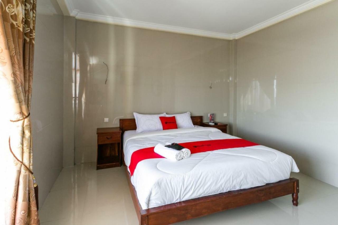 เรดดอร์ซ เนียร์ ปารังตริติส บีช Hotel ปารังตรีติส ภายนอก รูปภาพ