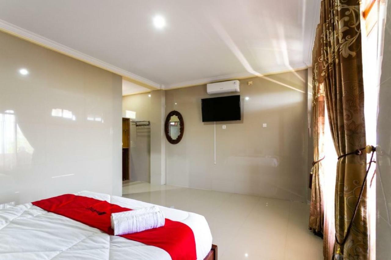 เรดดอร์ซ เนียร์ ปารังตริติส บีช Hotel ปารังตรีติส ภายนอก รูปภาพ